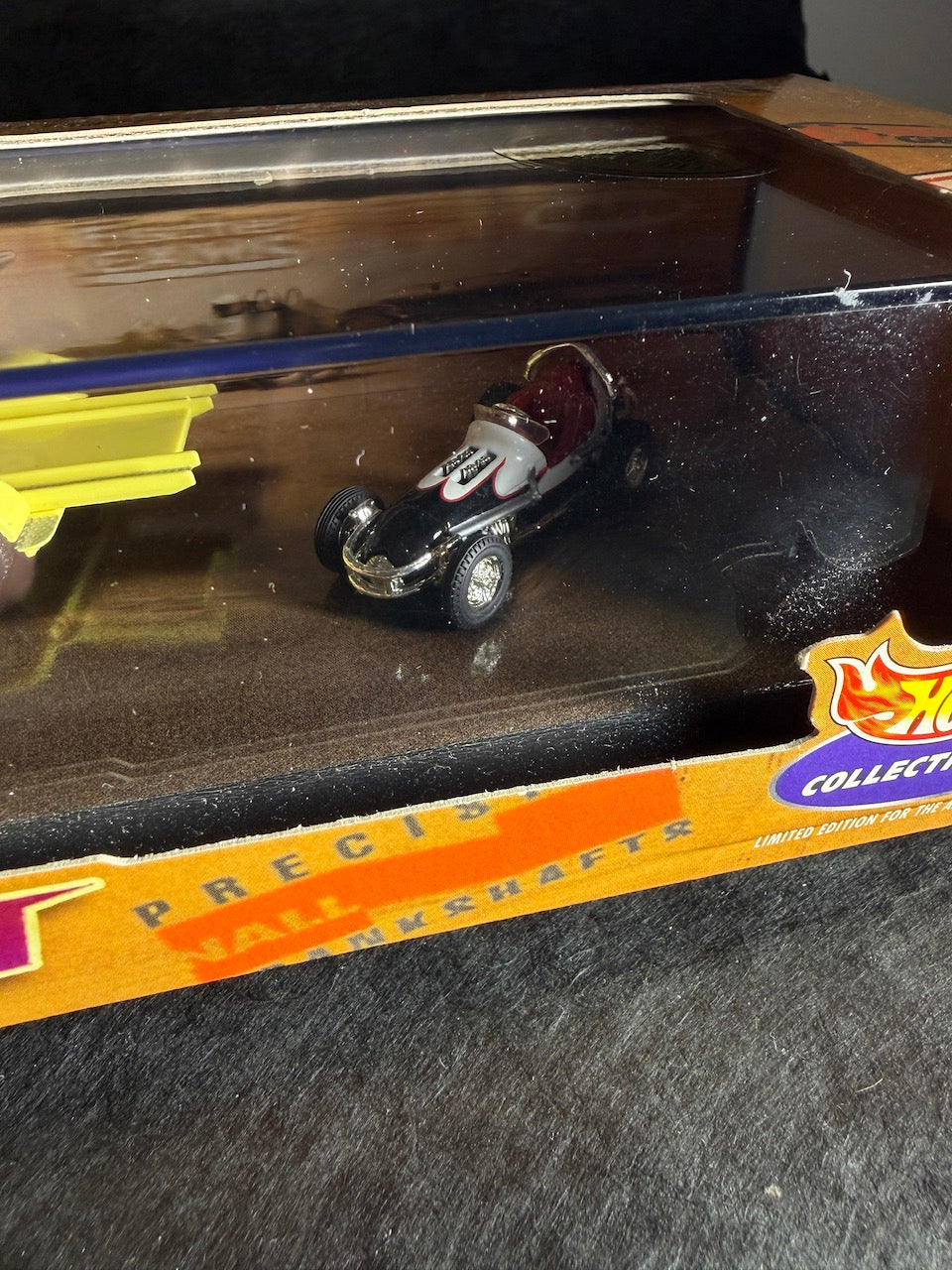 Hot Wheels - A Night at the Races - 100% Hot Wheels