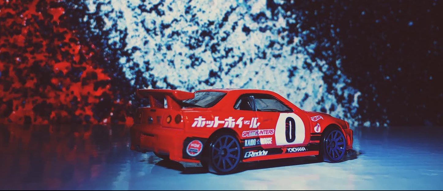 hot wheels nissan skyline  r34 with red livery