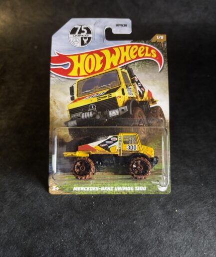 Hot Wheels - Mercedes-Benz Unimog 1300