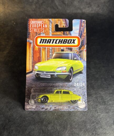 Matchbox - 1968 Citroën DS 21 Pallas  - European Streets